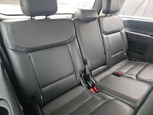 Used 2025 Ford Expedition Active image 7