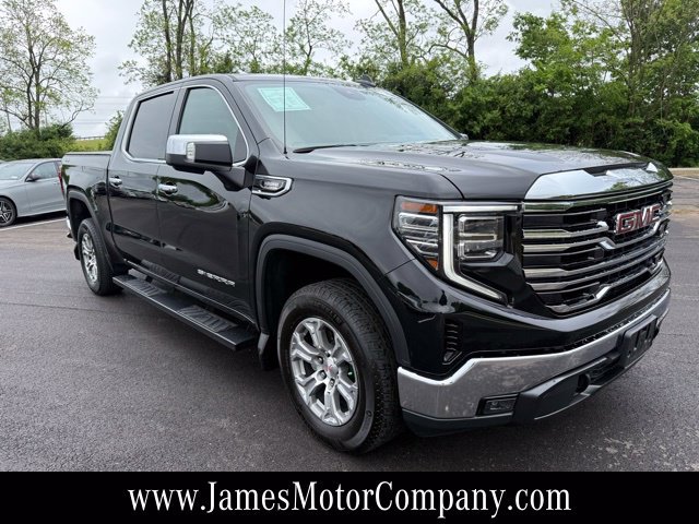 Used 2023 GMC Sierra 1500 SLT AWD/4WD image 3
