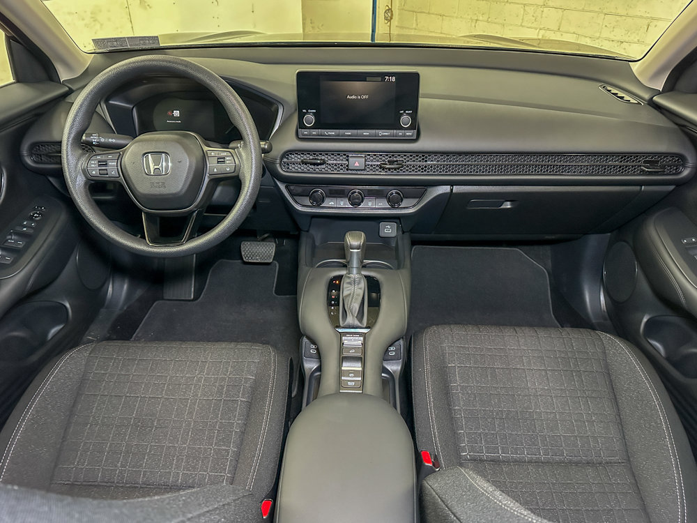 Used 2025 Honda HR-V LX image 26
