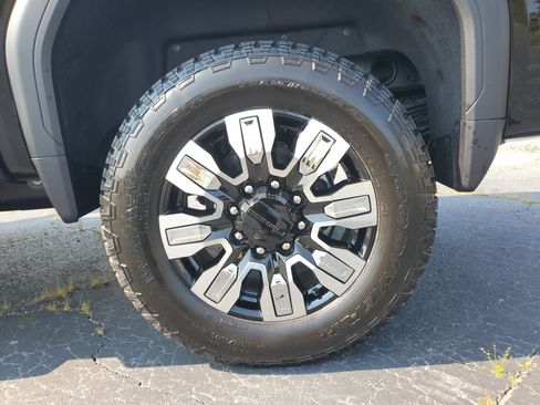 New 2025 GMC Sierra 2500 Denali image 8