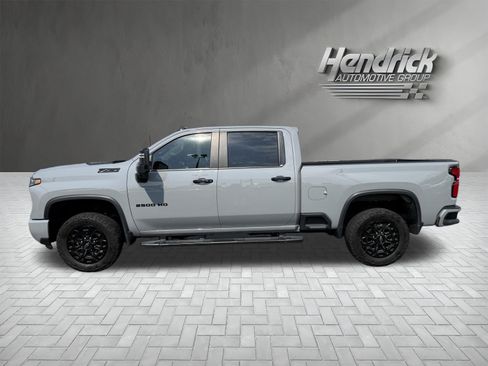Used 2024 Chevrolet Silverado 2500 LT w/ Z71 Sport Edition AWD/4WD image 8