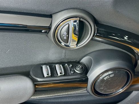 Used 2016 MINI Cooper S image 16