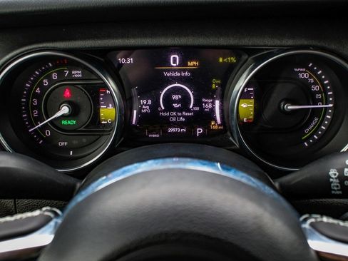 Used 2023 Jeep Wrangler Unlimited Sahara image 15