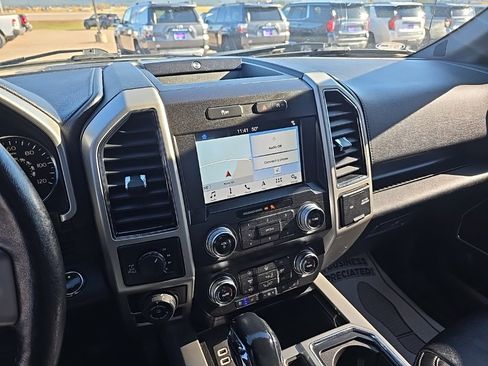 Used 2019 Ford F150 Lariat w/ Equipment Group 502A Luxury image 11