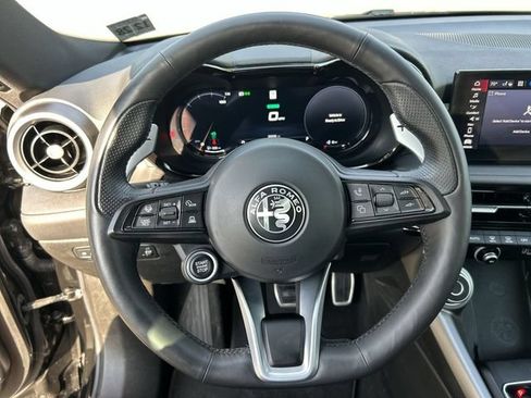 Used 2024 Alfa Romeo Tonale Ti AWD/4WD image 18