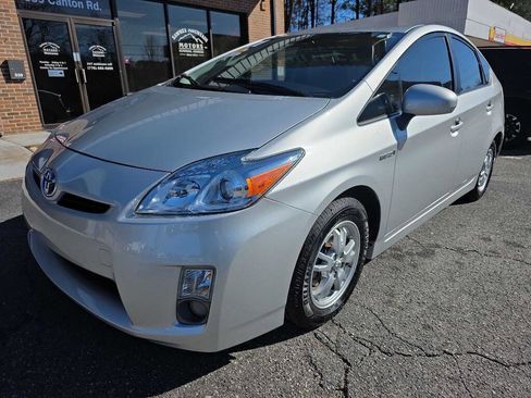 Used 2011 Toyota Prius One image 3