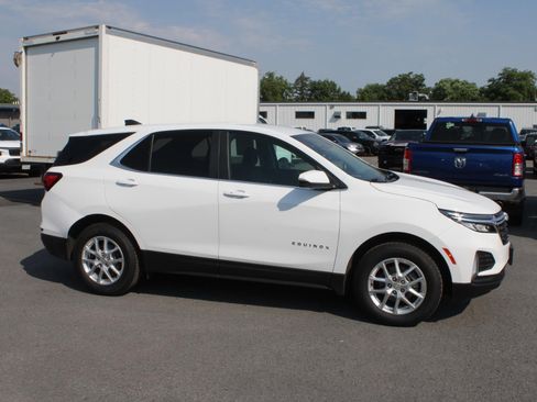 Used 2024 Chevrolet Equinox LT AWD/4WD image 4