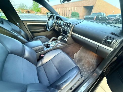 Used 2010 Porsche Cayenne GTS AWD/4WD image 20