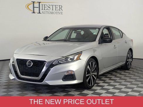 Used 2022 Nissan Altima 2.5 SR FWD image 4