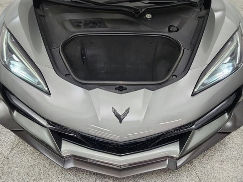 Used 2023 Chevrolet Corvette Z06 w/ Z07 Performance Package RWD image 13