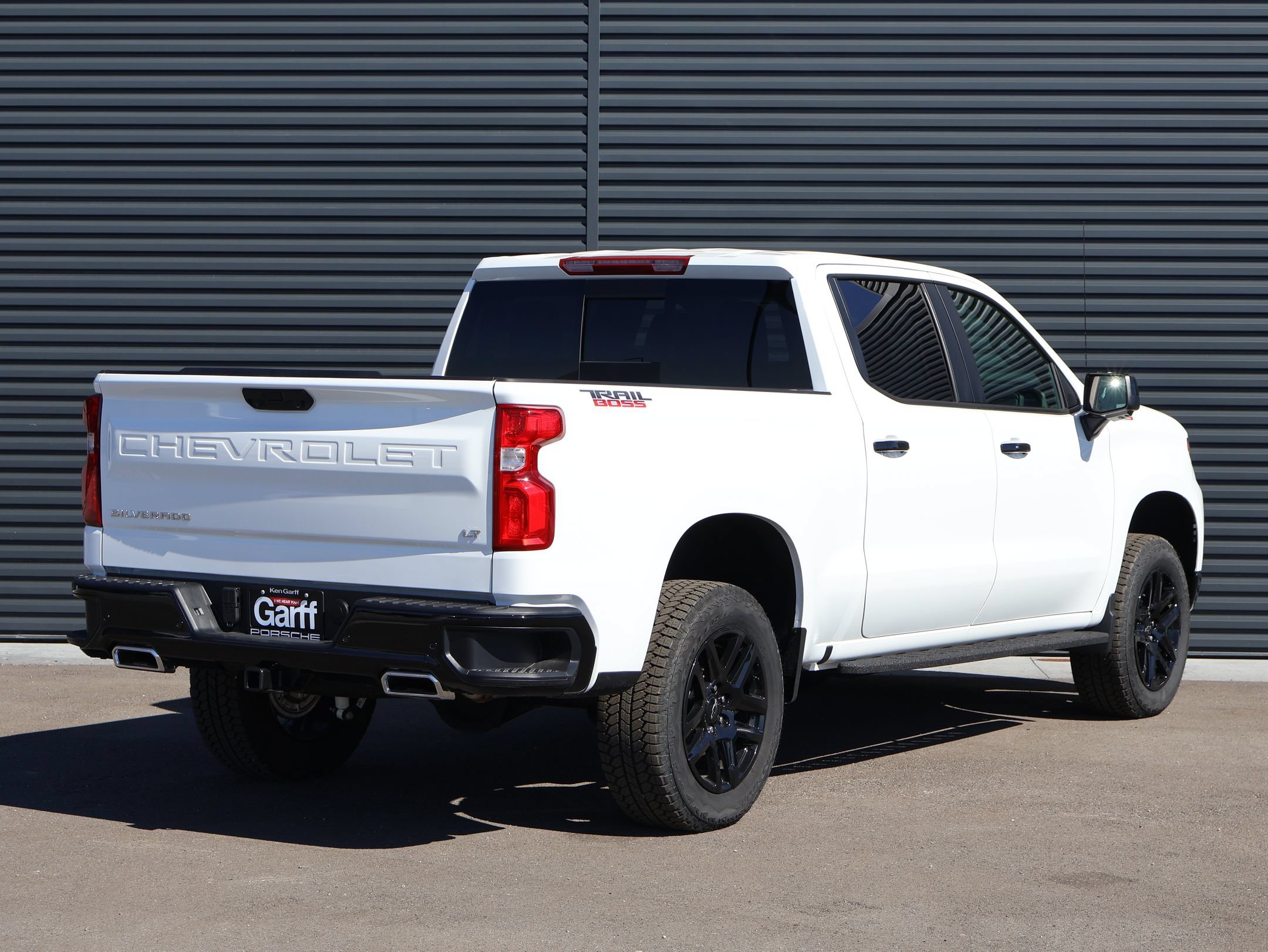 Used 2026 Chevrolet Silverado 1500 LT Trail Boss w/ LT Trail Boss Premium Package AWD/4WD image 5