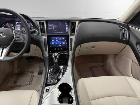 Used 2019 INFINITI Q50 Luxe w/ Essential Package (3.0T Luxe) AWD/4WD image 11