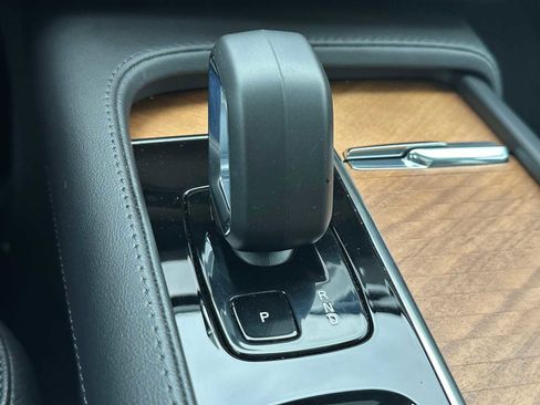 Certified 2023 Volvo XC90 T8 Plus image 39