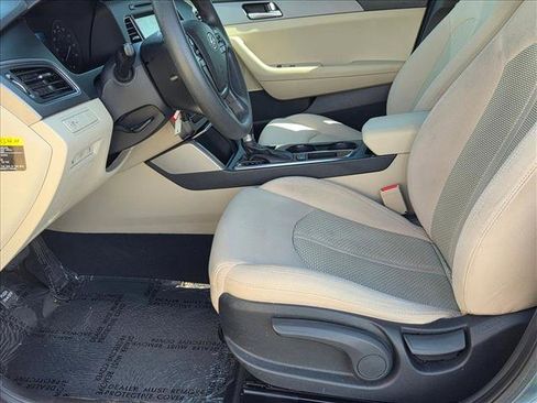 Used 2017 Hyundai Sonata SE image 15