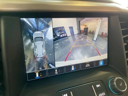 Used 2023 GMC Acadia Denali w/ Denali Technology Package AWD/4WD image 17