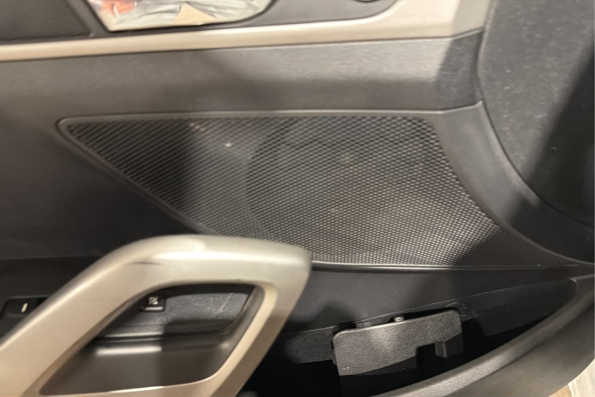 Used 2014 Hyundai Veloster FWD image 21