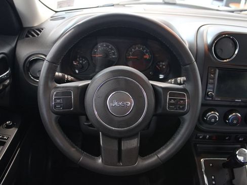 Used 2016 Jeep Patriot High Altitude AWD/4WD image 23