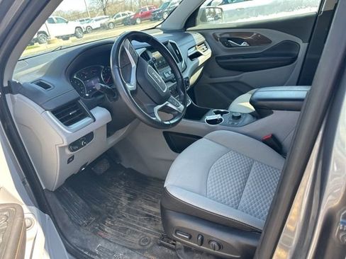 Used 2019 GMC Terrain SLE w/ Driver Convenience Package image 9