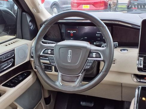 Used 2021 Lincoln Navigator L Reserve w/ Luxury Package AWD/4WD image 9