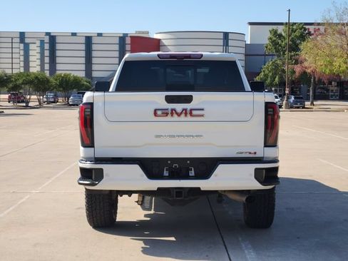 Used 2024 GMC Sierra 2500 AT4 w/ AT4 Premium Plus Package AWD/4WD image 6