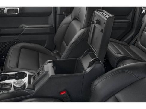 Used 2026 Ford Bronco Badlands AWD/4WD image 13