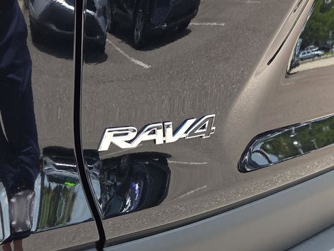 Certified 2025 Toyota RAV4 LE FWD image 29
