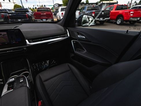 Used 2023 BMW X1 xDrive28i image 17