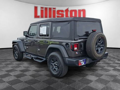 Used 2019 Jeep Wrangler Unlimited Sport AWD/4WD image 6