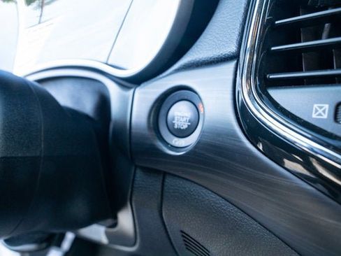 Certified 2021 Jeep Grand Cherokee Laredo X image 20