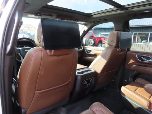 Used 2021 Chevrolet Tahoe High Country w/ Premium Package image 45