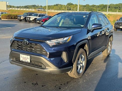 Certified 2025 Toyota RAV4 XLE AWD/4WD image 8