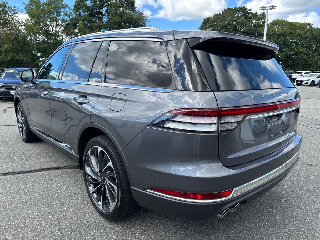 Used 2023 Lincoln Aviator Reserve w/ Equipment Group 201A AWD/4WD image 4