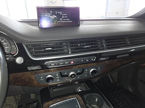 Used 2017 Audi Q7 3.0T Premium Plus AWD/4WD image 33