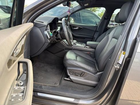 Used 2025 Audi Q7 2.0T Premium Plus AWD/4WD image 3