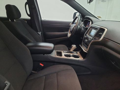 Used 2016 Jeep Grand Cherokee Laredo w/ Quick Order Package 23E image 21