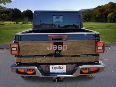 New 2025 Jeep Gladiator Mojave