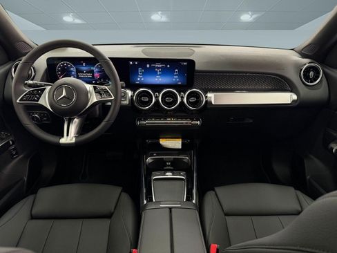 New 2026 Mercedes-Benz GLB 250 image 14