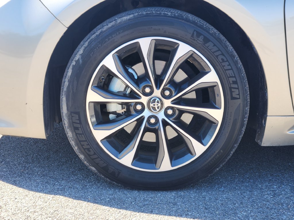 Used 2016 Toyota Avalon XLE Premium FWD image 8