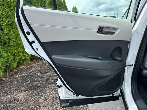 Certified 2026 Toyota Corolla Cross L AWD/4WD image 9