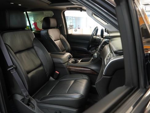 Used 2017 Chevrolet Tahoe LT w/ Luxury Package AWD/4WD image 40