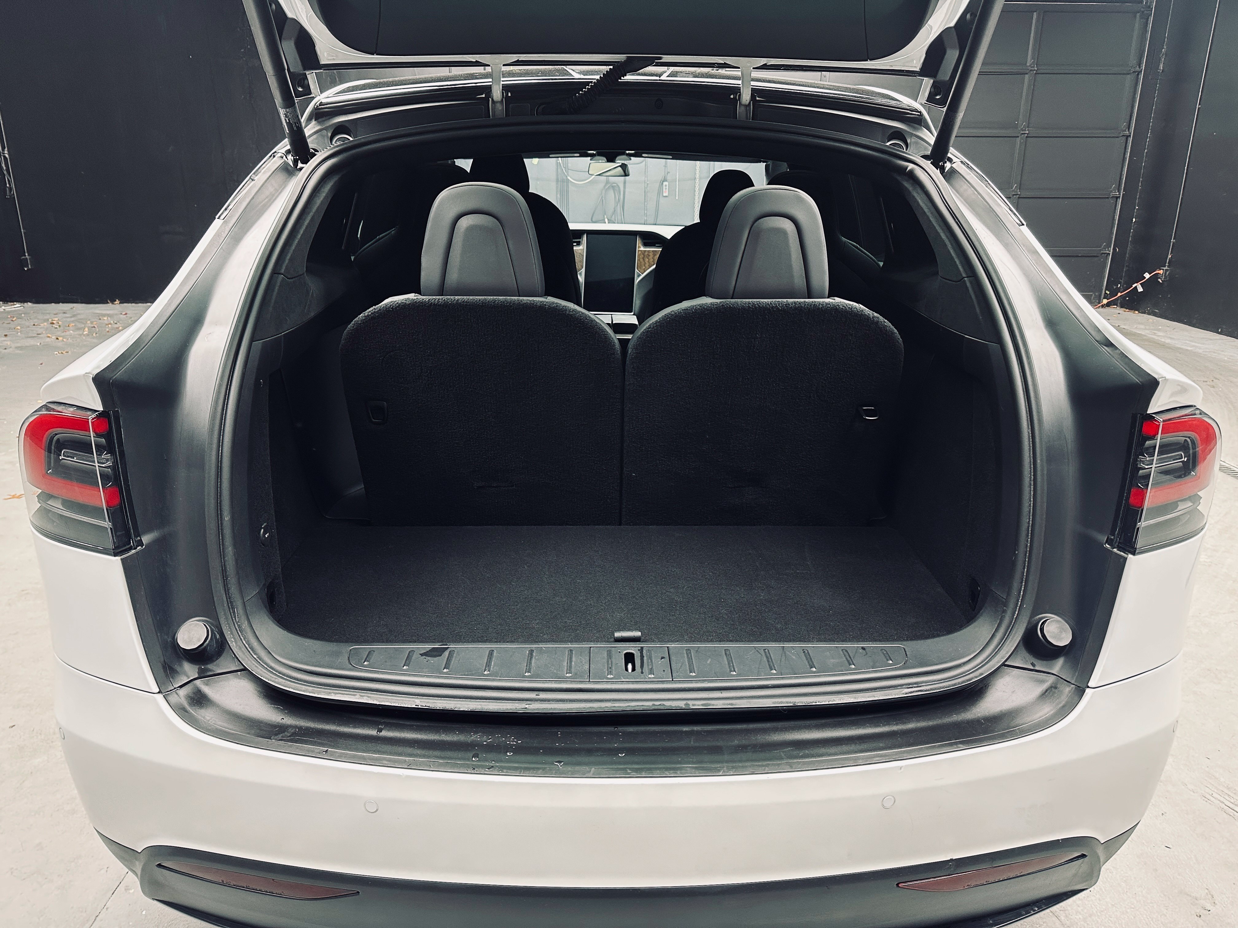 Used 2020 Tesla Model X Long Range AWD/4WD image 34