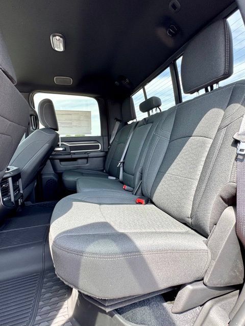 New 2027 RAM 3500 Big Horn AWD/4WD image 12