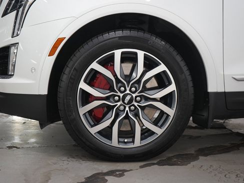 Used 2022 Cadillac XT5 Sportv w/ Technology Package AWD/4WD image 32