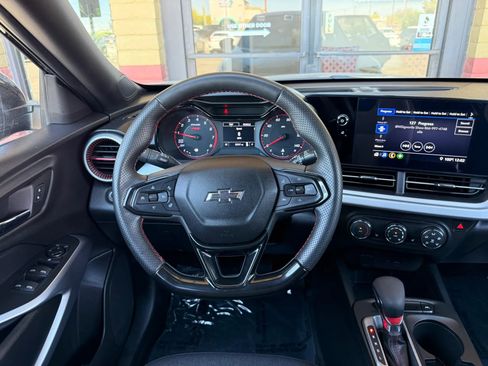 Used 2024 Chevrolet Trax RS image 29