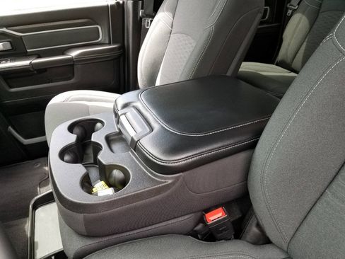 Certified 2025 RAM 2500 Big Horn AWD/4WD image 13