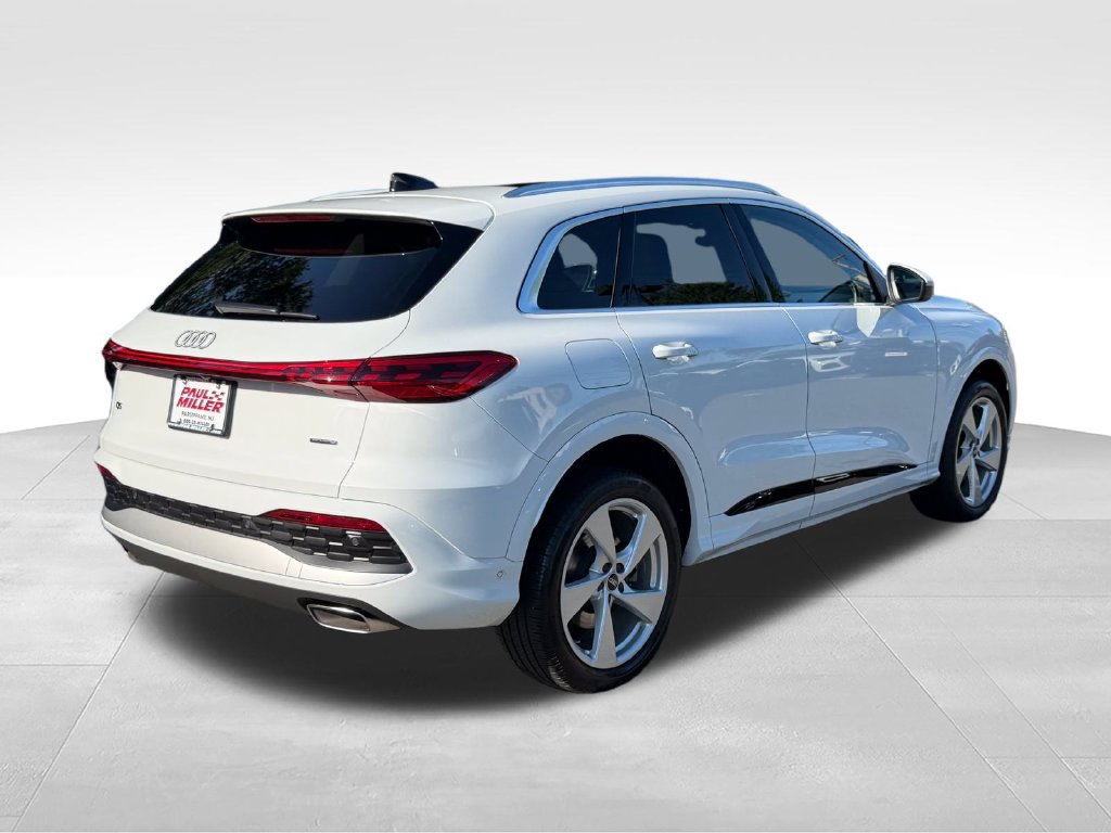 Used 2025 Audi Q5 Premium Plus w/ Premium Plus AWD/4WD image 9