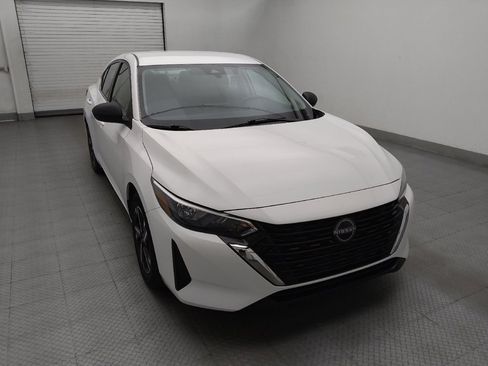 Used 2024 Nissan Sentra SV FWD image 14