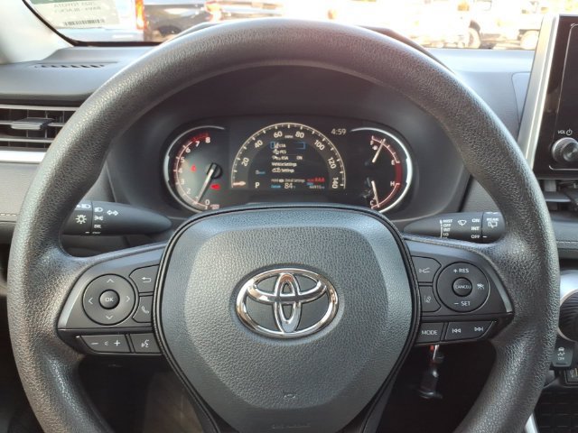 Used 2025 Toyota RAV4 LE AWD/4WD image 19