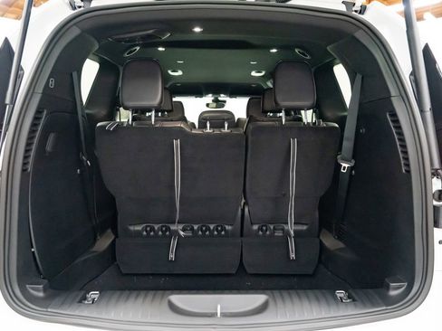 New 2026 Chrysler Pacifica Select image 8