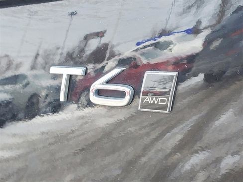 Used 2021 Volvo XC90 T6 Momentum w/ Climate Package image 8